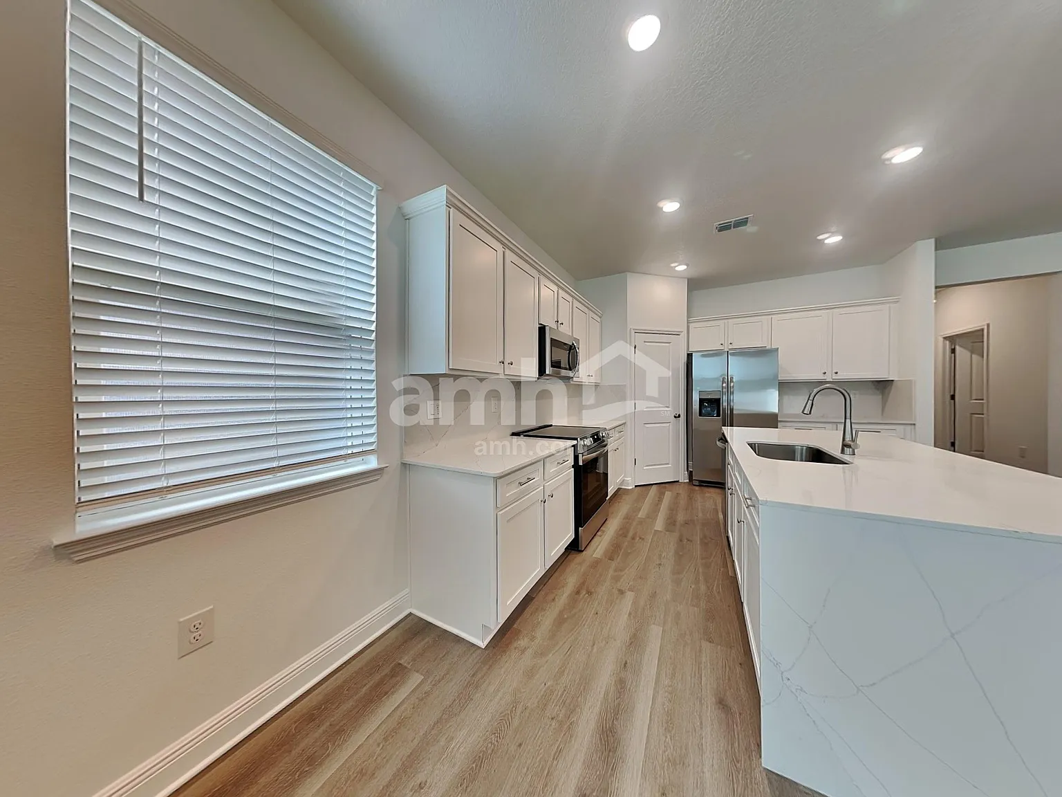 4 bed, 3.0 bath, 2222 sqft, $2,825 — Photo 4