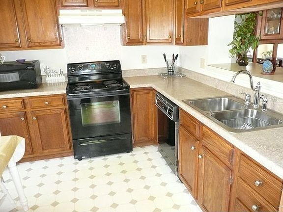 2nd image of 4901 Bunclody Ct