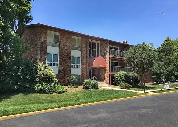 1st image of 216 Park Terrace Ct SE APT 100