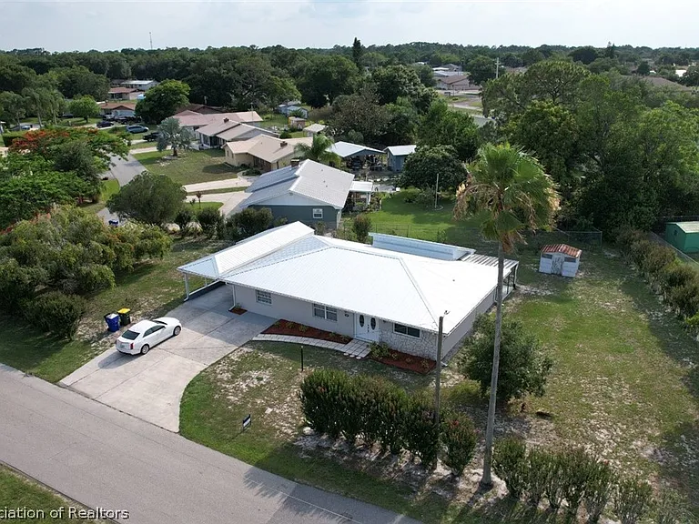 1409 Palm Way — Photo 35