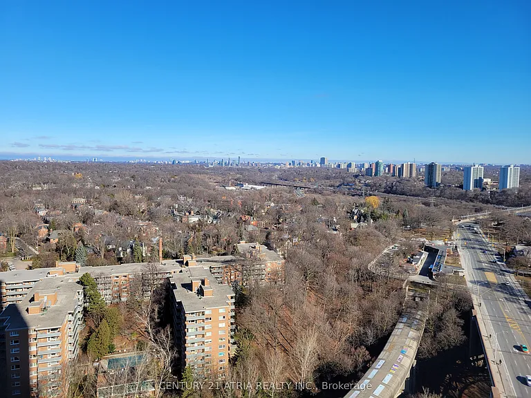 585 Bloor St E #2224 — Photo 17