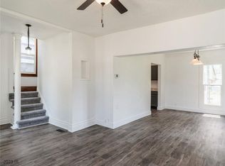 1015 1st Ave W, Newton, IA 50208