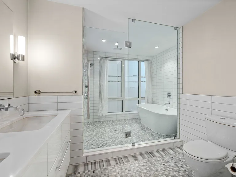 110 Broad St #901 — Photo 8