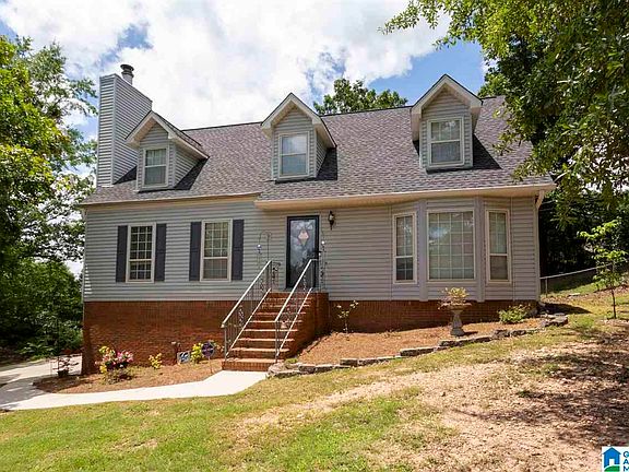 3rd image of 1383 Belmont Ln