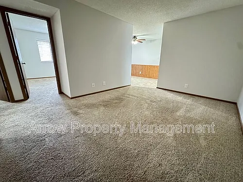3405 Holdrege St Photo 1