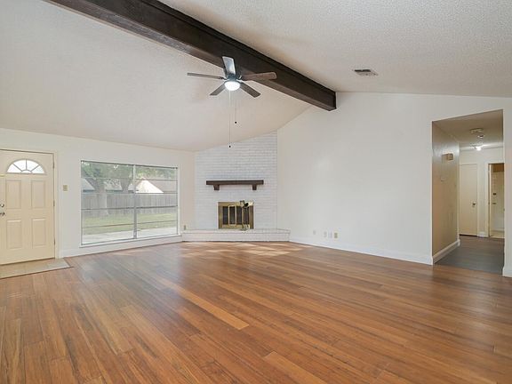 2nd image of 8346 Thorncliff Dr