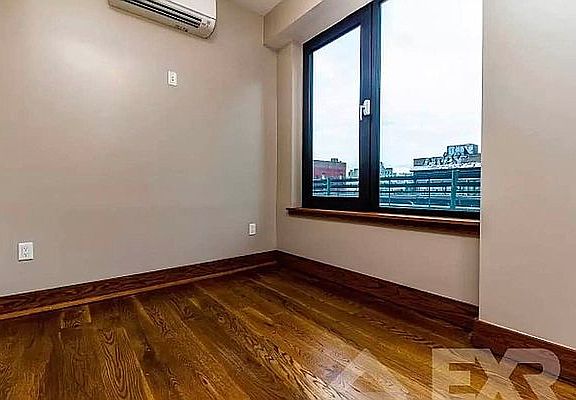 4th image of 853 Willoughby Ave #3BB