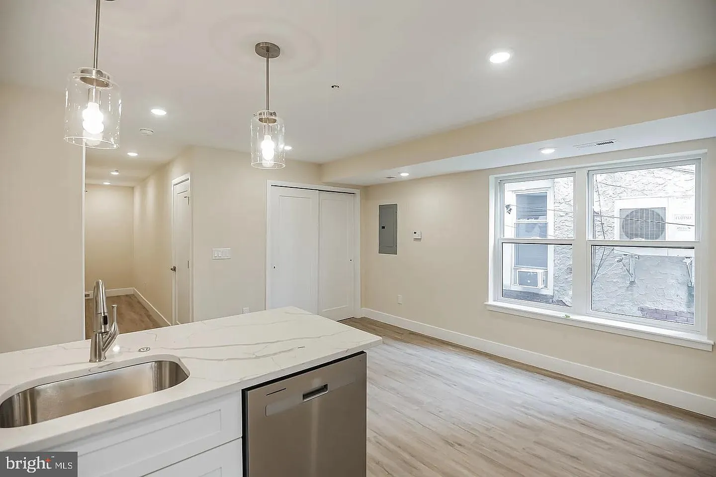 2 bed, 2.0 bath, 1500 sqft, $1,795 — Photo 1