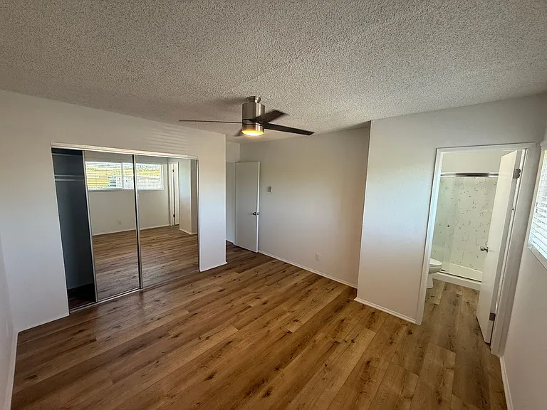 20317 Saticoy St — Photo 21