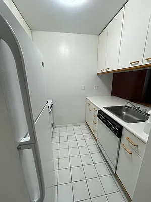 Rented by YKLL LLC | media 16