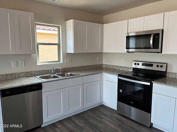 5th image of 984 W Palo Verde Ave