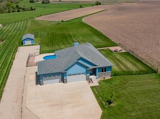 7393 NE Berwick Dr, Ankeny, IA 50021