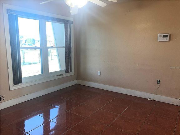 3rd image of 1101 Egan Dr