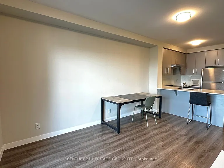15 Queen St S #1610 — Photo 9