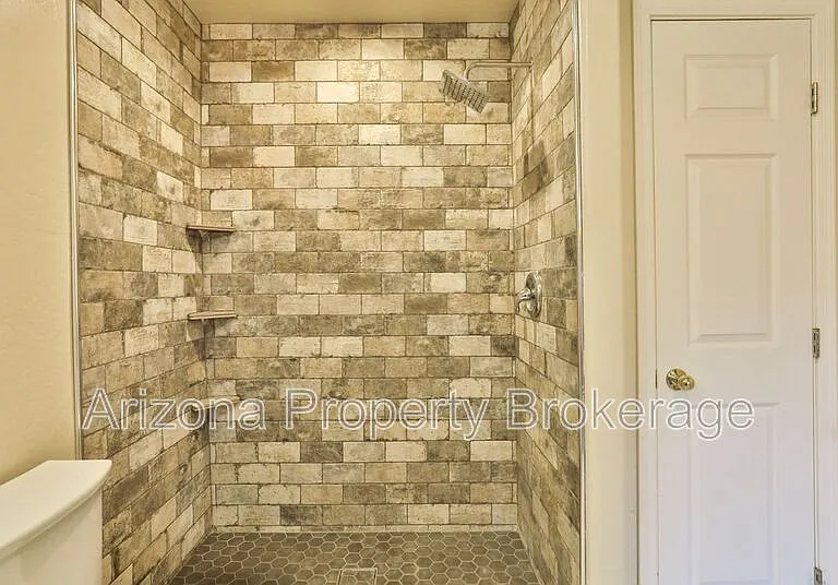 4601 E Scott Ave — Photo 19