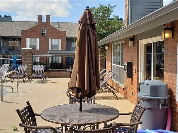 4th image of 11525 N Meridian Ave APT 121