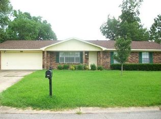 200 Janelle Dr, Gulfport, MS 39503