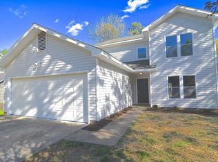 5611 Vandora Dr, Charlotte, NC 28215