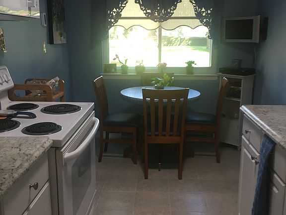 4th image of 1204 Cabot Ct