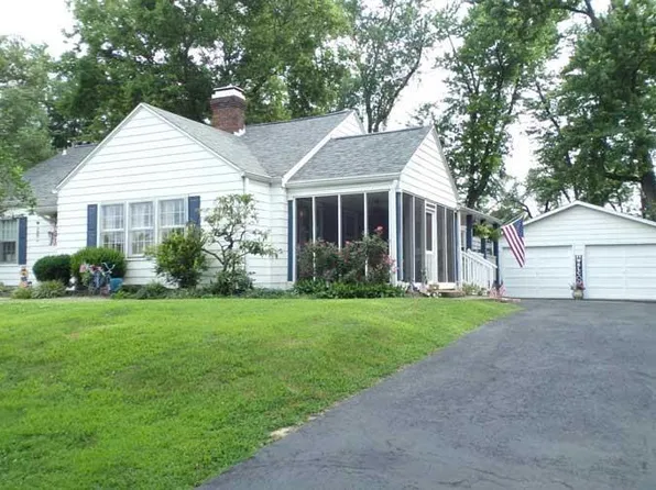 1703 McDowell Rd, Vincennes, IN 47591