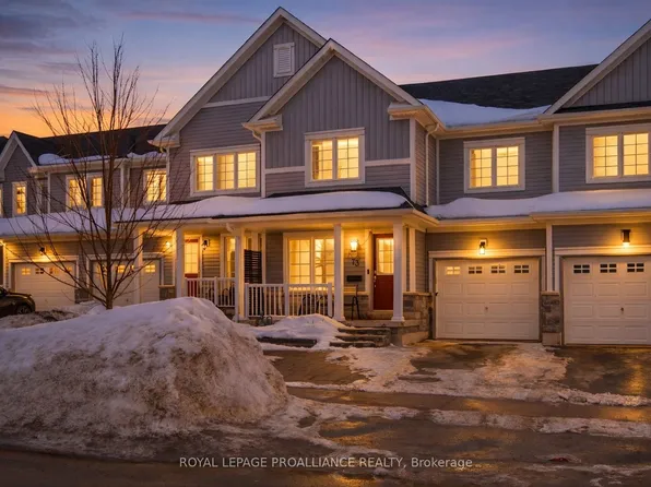73 Briggs Grv, Peterborough, ON K9J 0C4