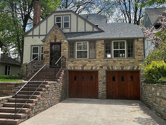 4th image of 4521 Vallacher Ave