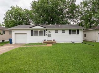 1870 Gardenia Dr, Florissant, MO 63031