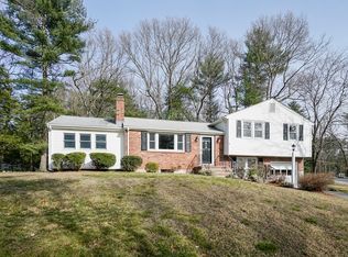 8 Arnold Dr, Medfield, MA 02052