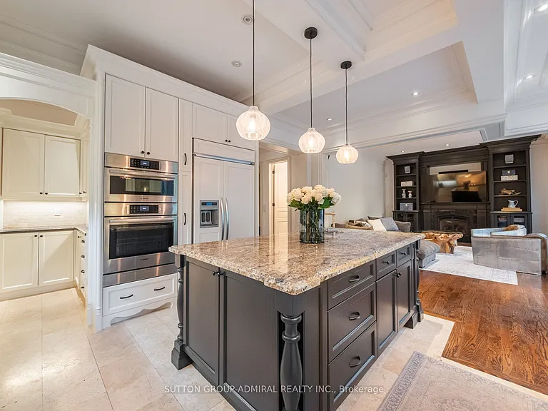 35 Wentworth Ave — Photo 14
