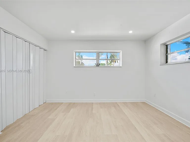6211 SW 37th St #212 — Photo 10