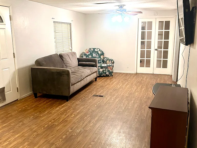 805 N Dysart Rd #26 — Photo 7