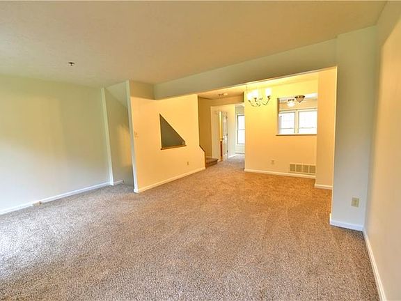 3rd image of 225 Fieldbrook Dr