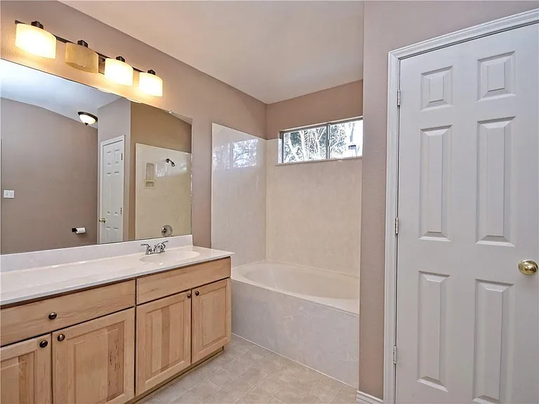 2519 Vernell Way — Photo 7