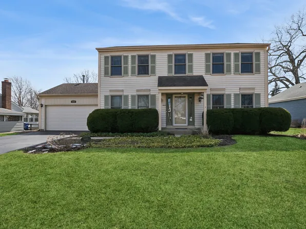 5573 Barnwood Dr, Gurnee, IL 60031