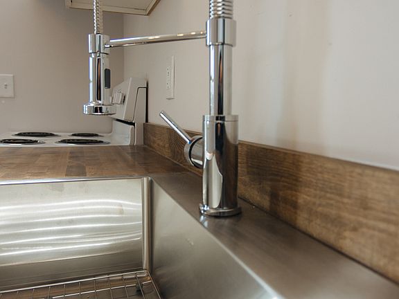 3rd image of 322 E Hillsdale St #2-322.5