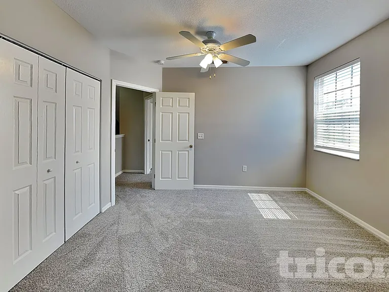 10211 Summerview Cir — Photo 13
