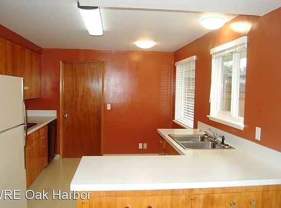 4th image of 1573 NE 4th Ave