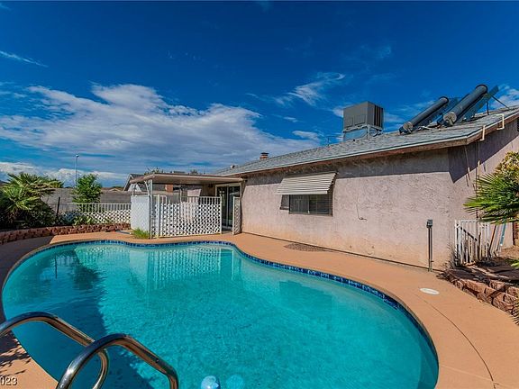 2nd image of 4543 Casa Mia Cir