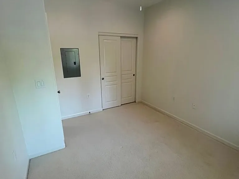 10308 SW Hollyridge Ln — Photo 15