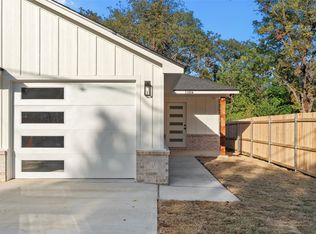 1105 N 11th St, Waco, TX 76707