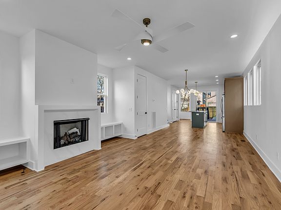 3rd image of 6002B Louisiana Ave