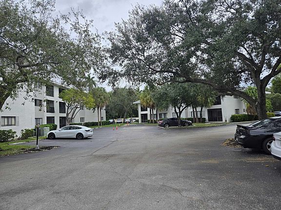 5th image of 2445 SW 18TH Terrace #1120