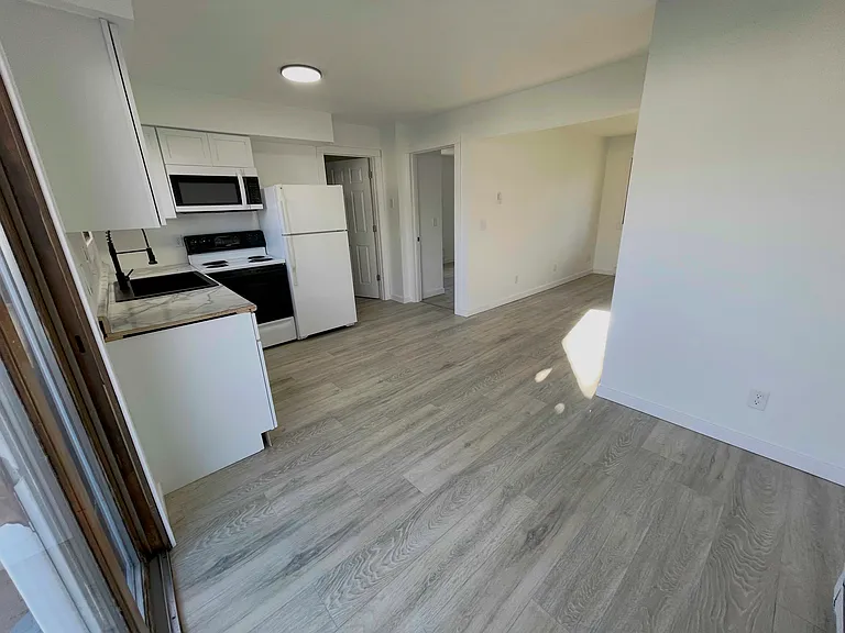903 Genrich St #C — Photo 5