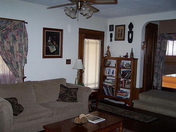 5th image of 71 E Norman Ave