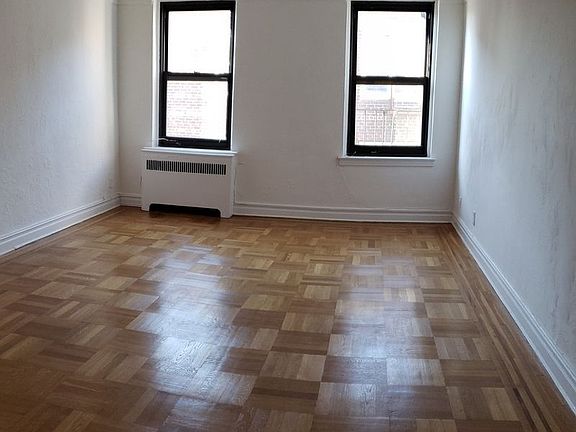 3rd image of 2020 Kings Hwy APT 6