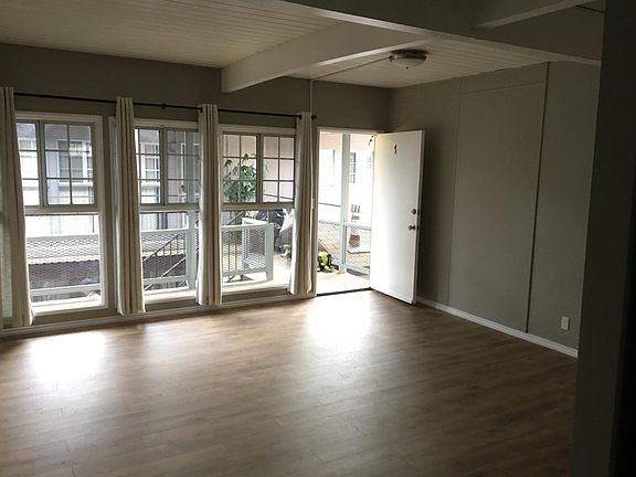 (Note: Listing features premium carpeting)