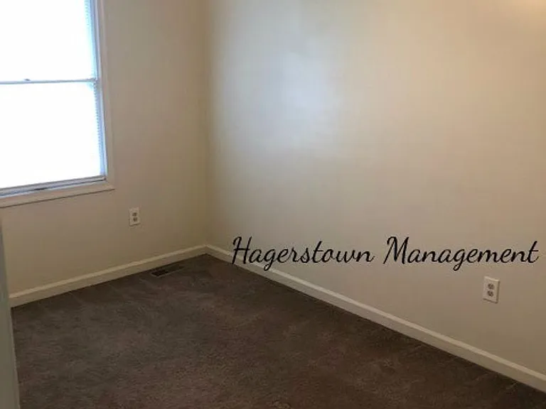 10817 Bower Ave — Photo 6