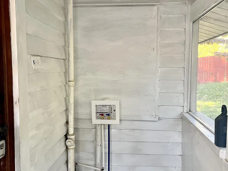 82 Hanover St — Photo 14