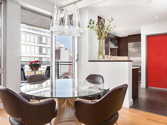 3rd image of 146-148 W 22nd St APT 11