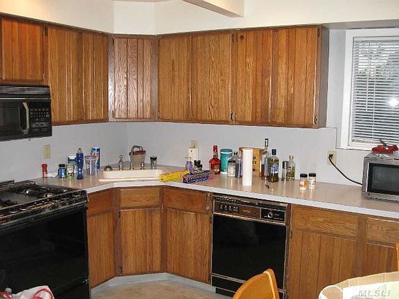 4th image of 18 Miller Ave